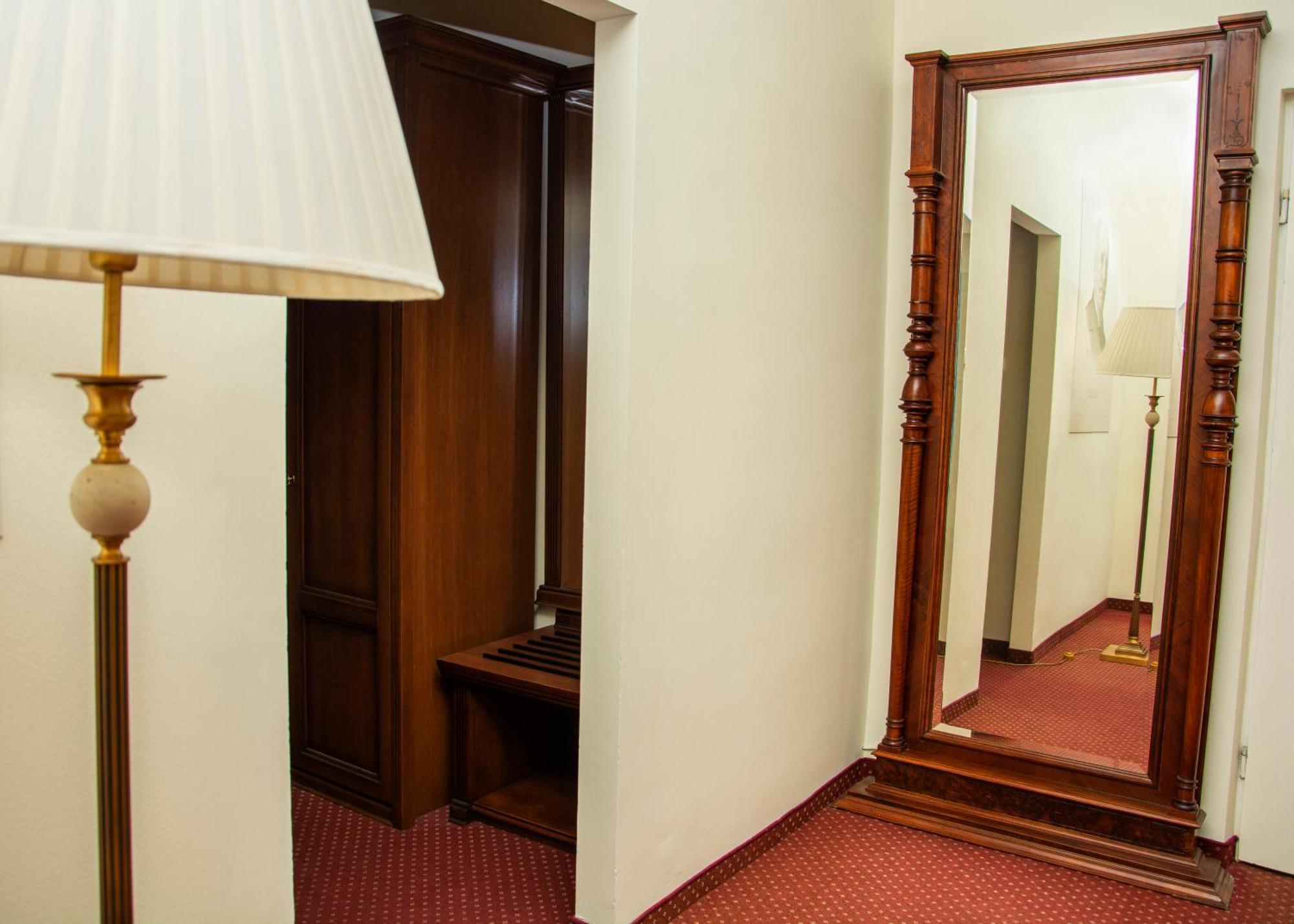 Bed and Breakfast Savoy Спала Екстер'єр фото